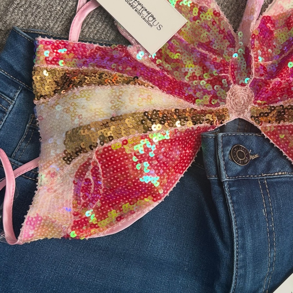 🦋 Always Winning Butterfly Sequin Halter Top. - Picture 3 of 6